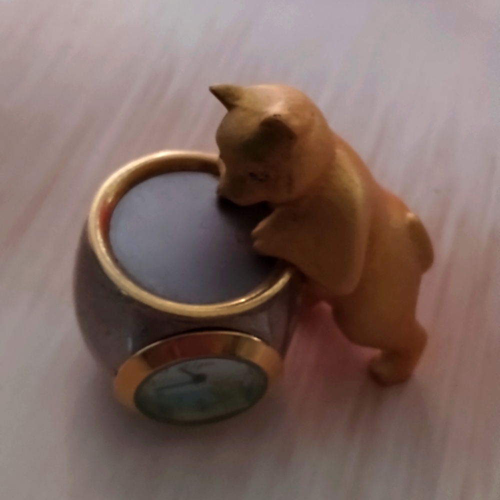 Brass Elgin cat and bowl clock